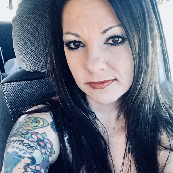 Meet your Posher, Stacy - Picture 9 of 9